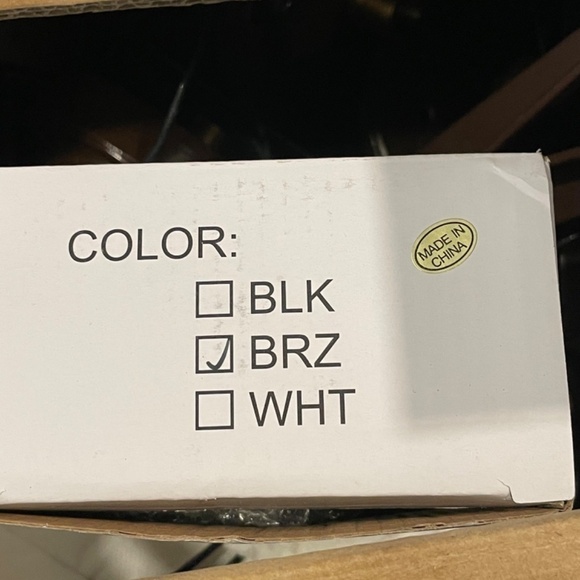AQ Lighting, Set of 8 "Eyebrow" Deck Lights w/ stakes; 6 bulbs included; bronze - Picture 5 of 7